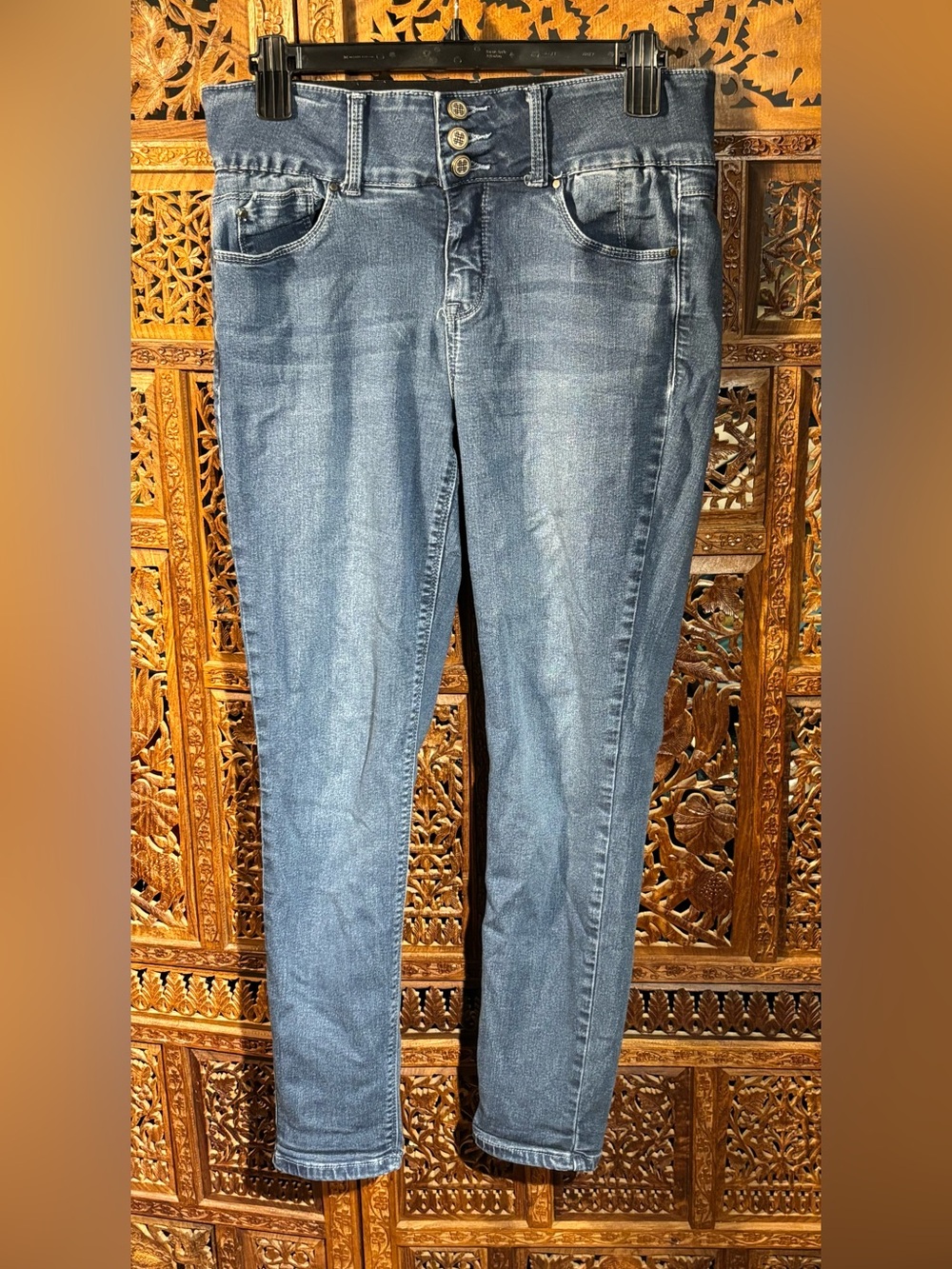 Laurie Felt Skinny Jeans in Faded Blue Wash